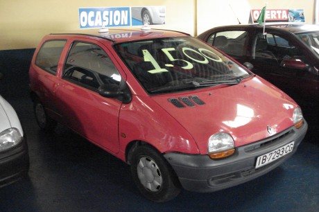 RENAULT TWINGO