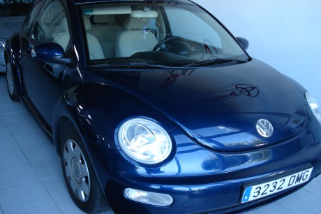 VOLKSWAGEN NEW BEATLE