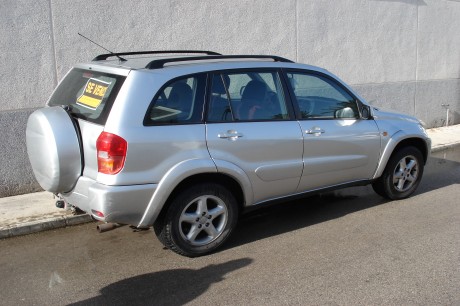 TOYOTA RAV 4 2.0